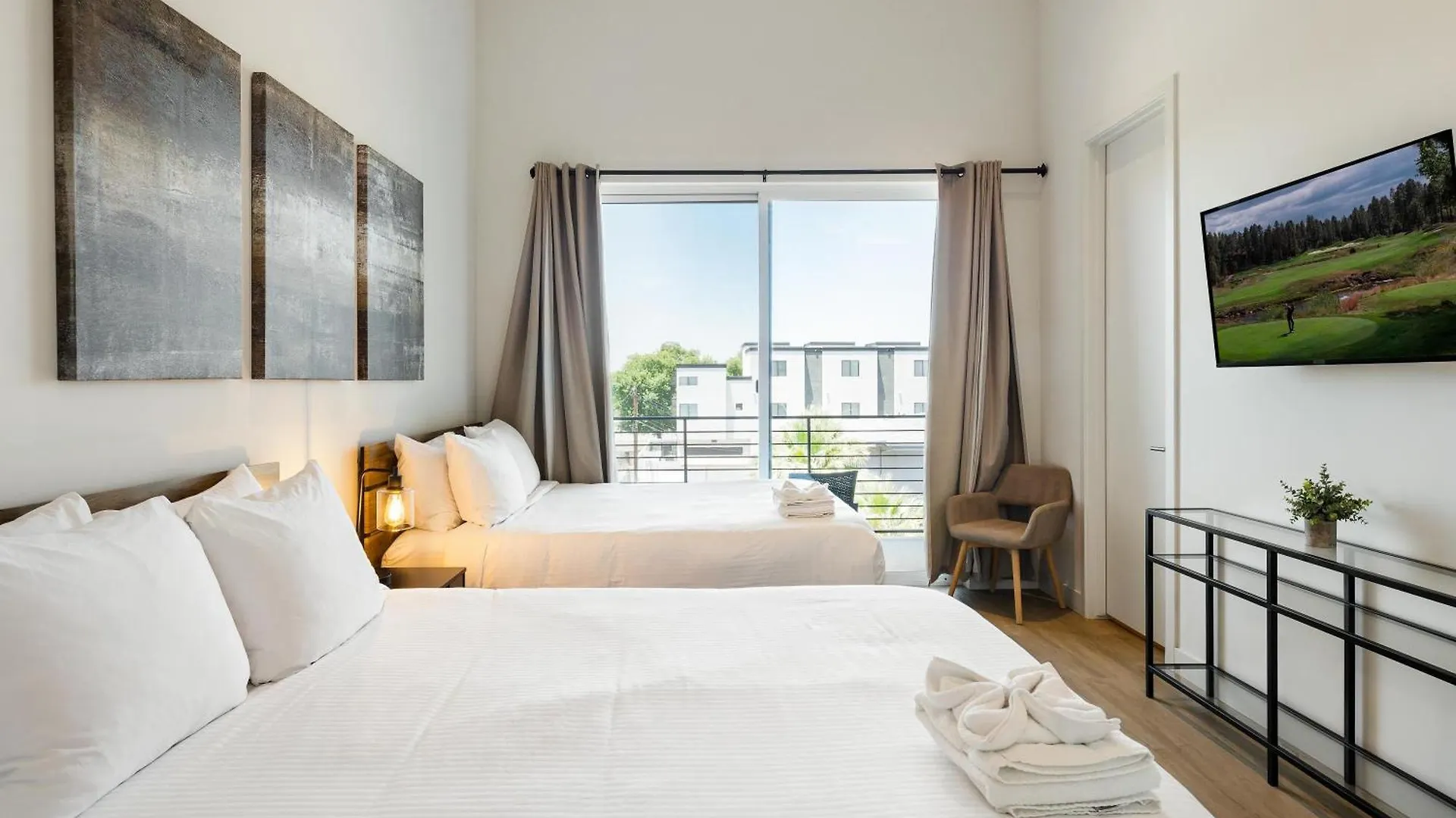 Дом отдыха Vista Del Camino-6 Luxe Condos-Hot Tub-In Old Town Скоттсдейл США
