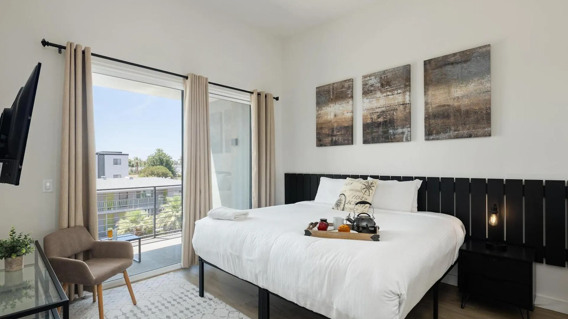 Дом отдыха Vista Del Camino-6 Luxe Condos-Hot Tub-In Old Town Скоттсдейл США